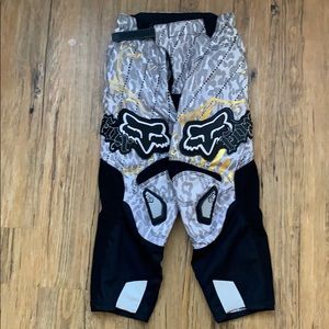 Youth size 6 Fox 180 padded riding pants